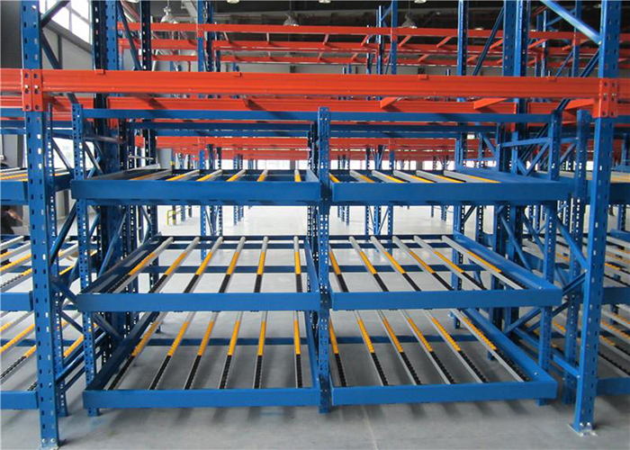 食品饮料仓库货架定制要求是防潮防锈与货品先进先出的布局