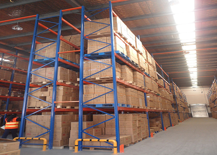 东莞重型仓库货架安全标准有哪些?4个必须检查的结构点